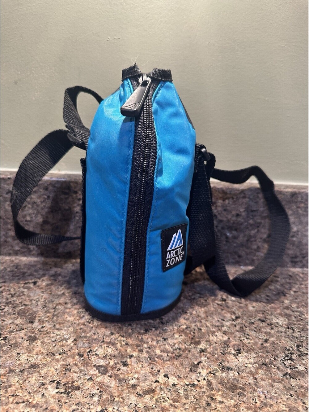 Arctic Zone Blue 1L Insulated Water Bottle Holder